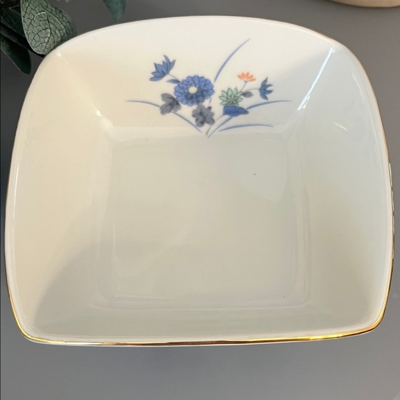 Vintage Floral Candy/Trinket Dish Made in Japan - Picture 2 of 8